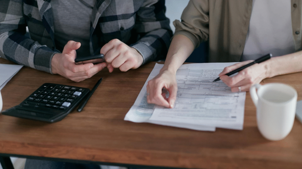 Dividas-1024x576 Saia das dívidas: 10 Dicas para salvar suas finanças